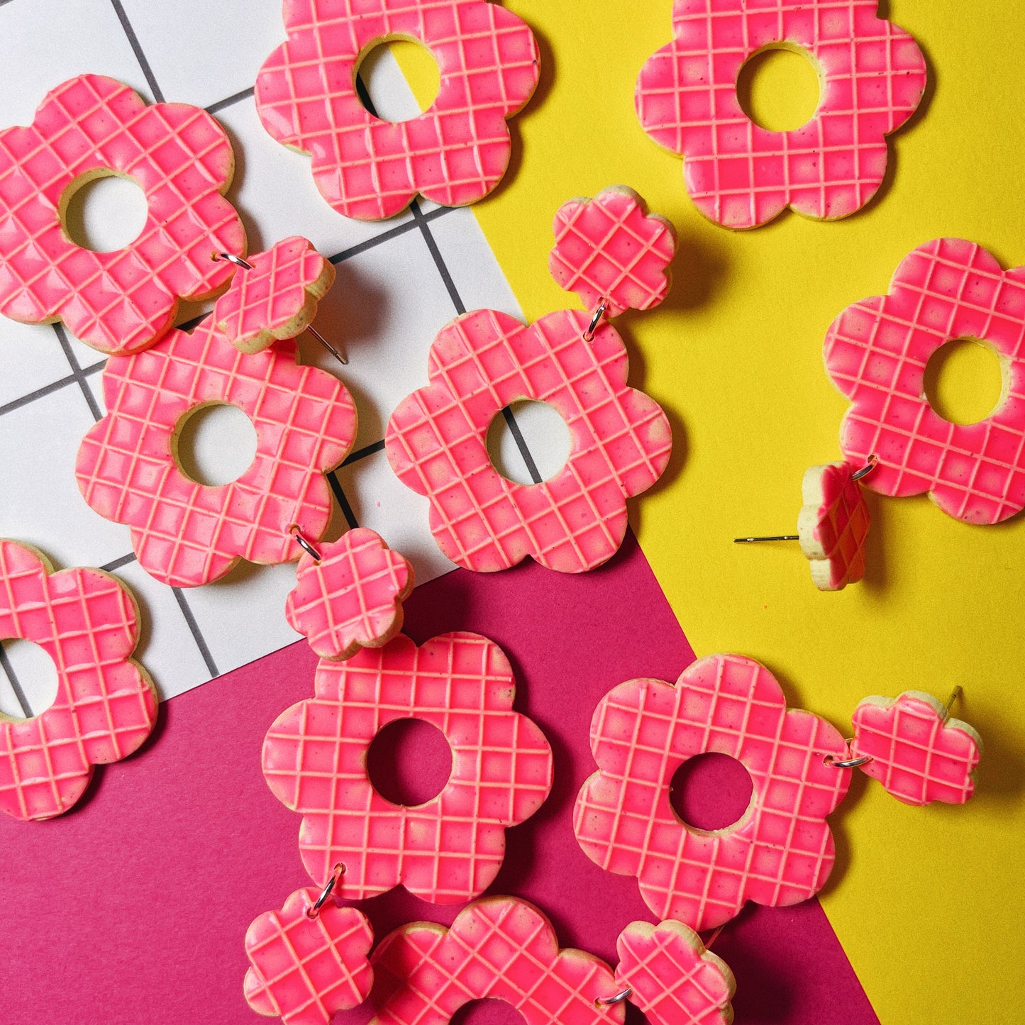 Neon Pink Glazed Double Grid Daisies