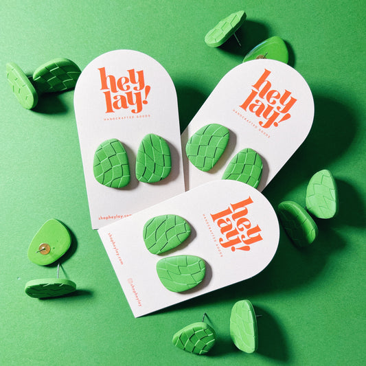Avocado Wavy Checkered Embossed Studs