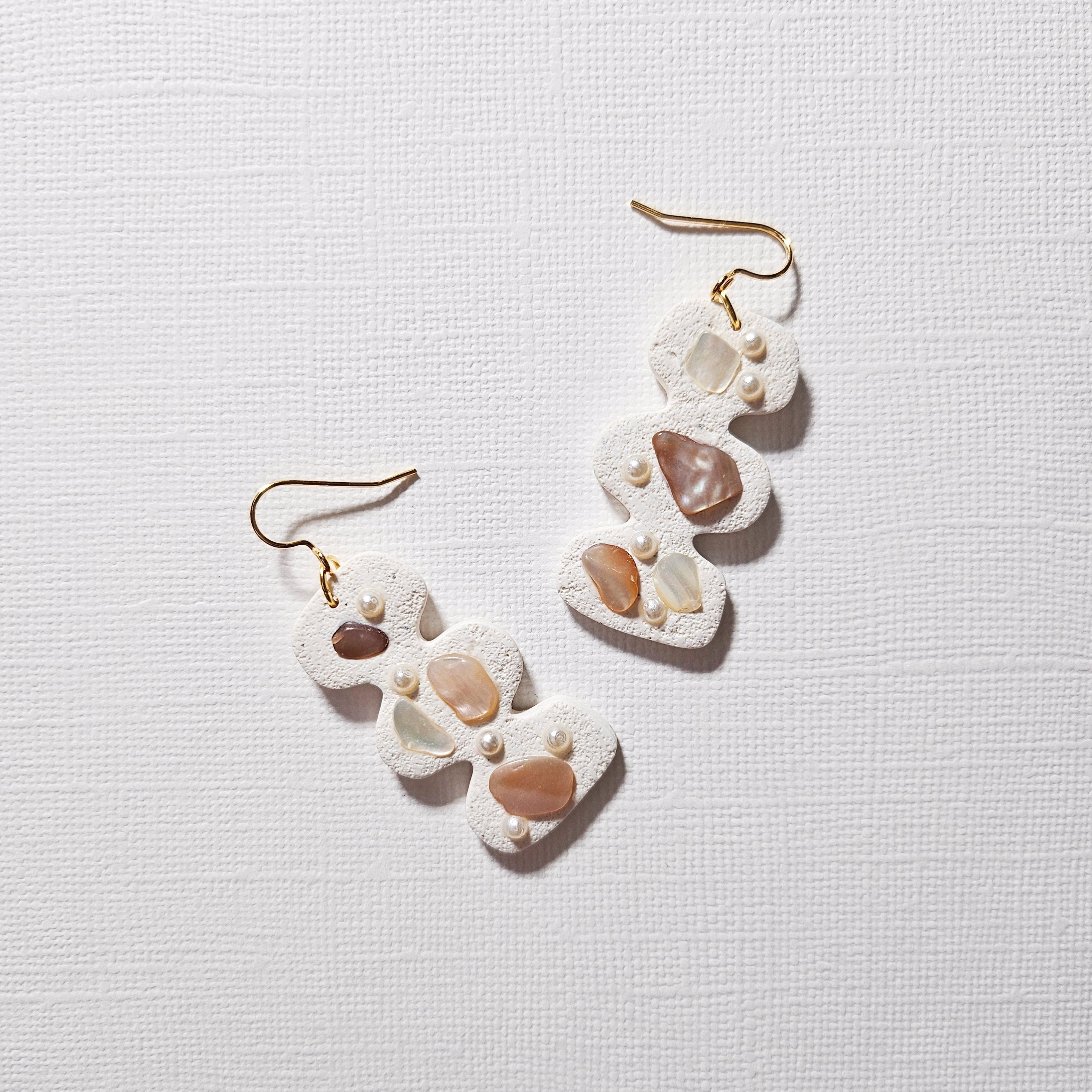 Pearly Shell Blobs – Hey Lay!