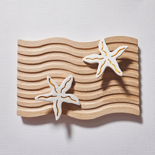White & Gold Textured Starfish Studs